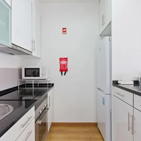 Spacious 1 Bedroom With Balcony