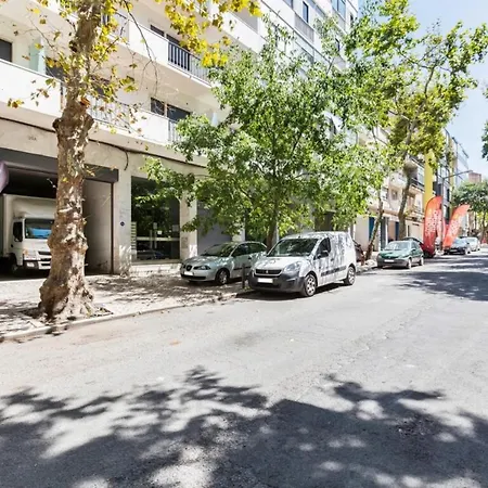 Apartment Spacious 1 Bedroom With Balcony *