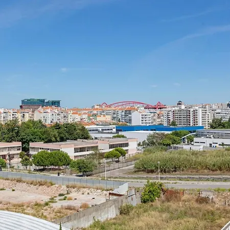 Lägenhet Spacious 1 Bedroom With Balcony Lisboa